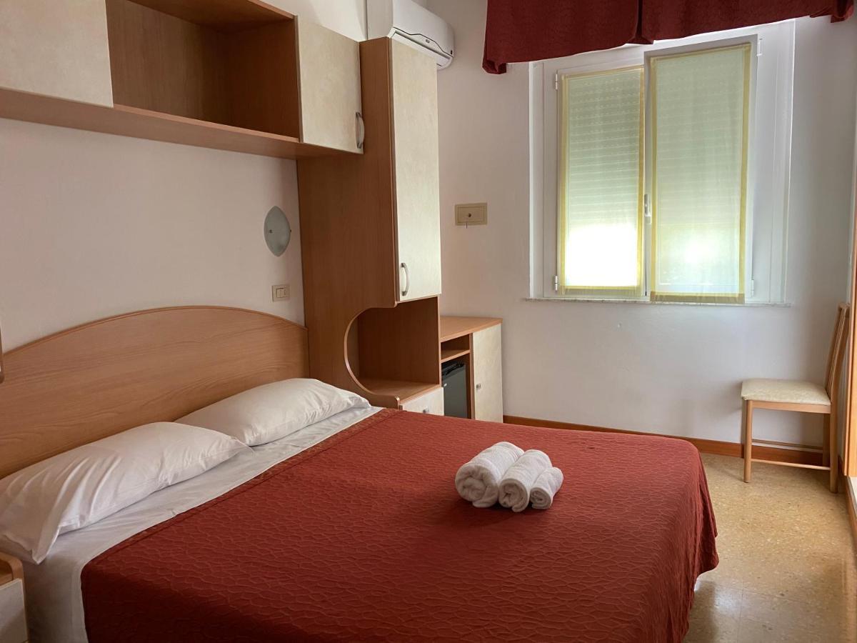 Hotel Chery Milano Marittima Ngoại thất bức ảnh