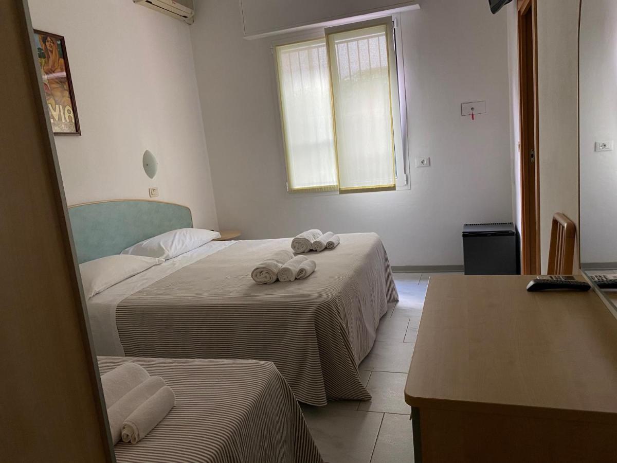 Hotel Chery Milano Marittima Ngoại thất bức ảnh