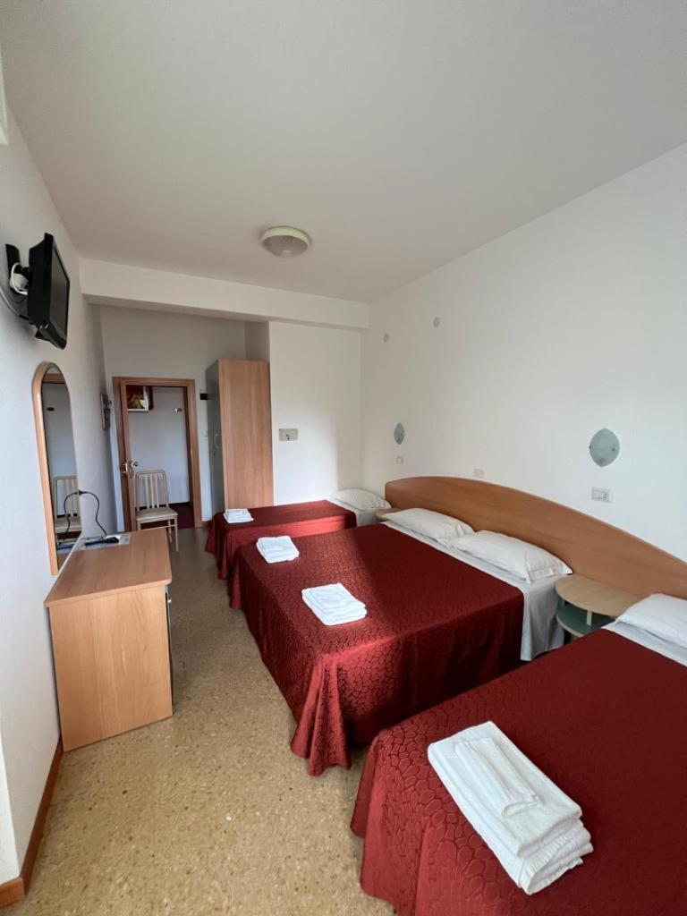 Hotel Chery Milano Marittima Ngoại thất bức ảnh